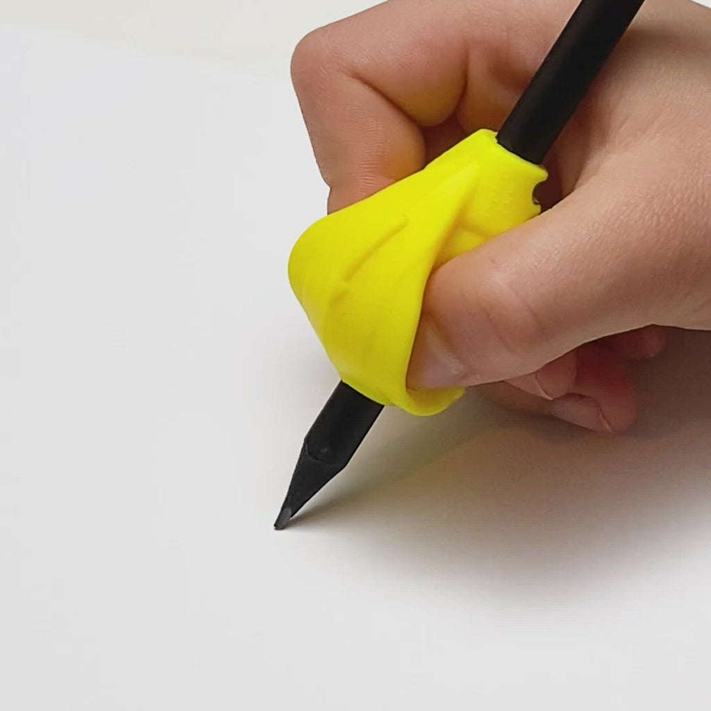 En gul blyantholder bruges til at skrive med.